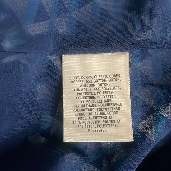 HD in Paris Anthropologie Navy Geo Embroidered Cropped Top - Picture 7 of 7